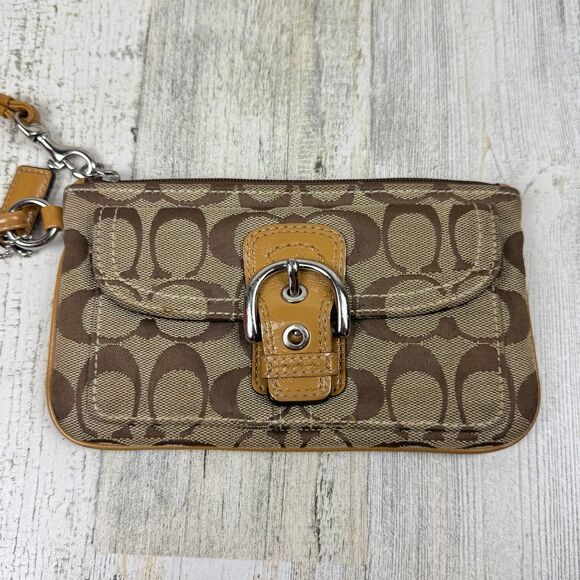 COACH Hampton Signature Buckle Khaki/Camel Canvas Patent Leather Wristlet - Picture 3 of 10
